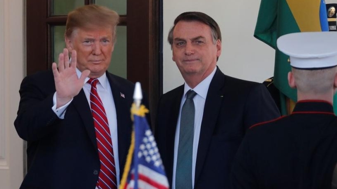 Trump faz teste para coronavírus e estende proibição de viagem a Reino Unido e Irlanda