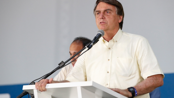 Bolsonaro desiste de Renda Brasil e auxílio emergencial, mas quer aumentar Bolsa Família