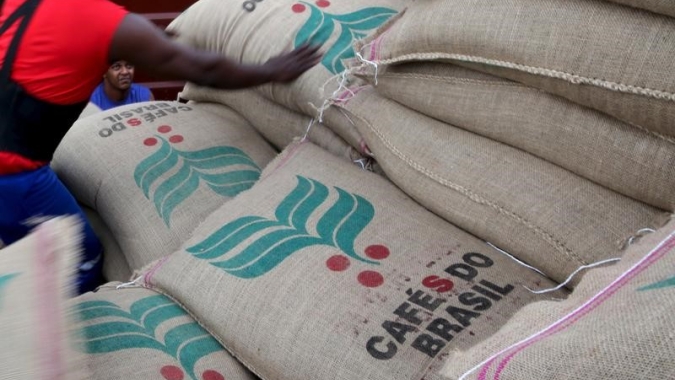 Brasil exporta 2,7 milhões de sacas de café em fevereiro