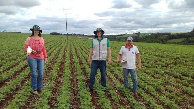 Emater-MG entrega pleito sobre dificuldade de emissão do CAF ao ministro da Agricultura