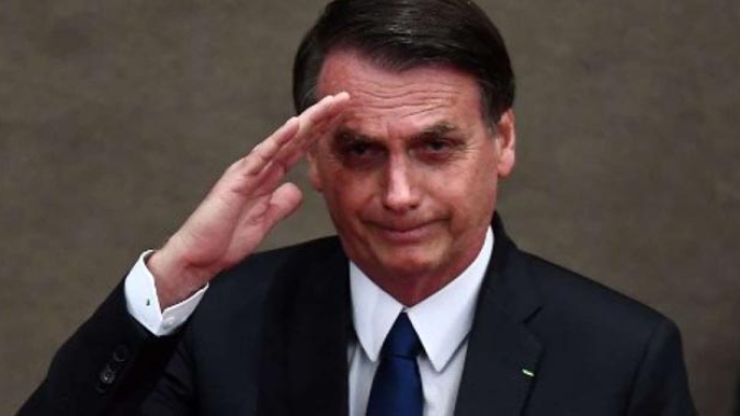 Bolsonaro parabeniza "amigo" Trump e pede que Brasil siga mesmo caminho
