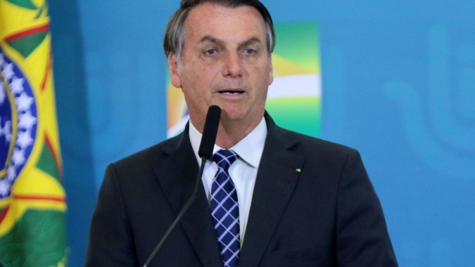 Bolsonaro afirma que não existe possibilidade do governo aumentar a CIDE
