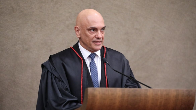 Moraes desbloqueia contas nas redes sociais de 4 deputados em mandato ou eleitos que atacavam urnas