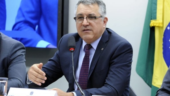 Governo e Senado trabalham para apresentar compensação à desoneração em duas semanas, diz Padilha