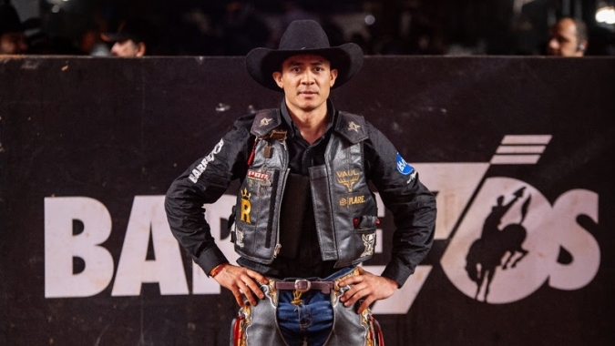 Mexicano faz a melhor montaria em touro no início da etapa internacional de Barretos
