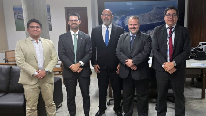 Cecafé e Logística Brasil buscam fortalecimento técnico da Antaq