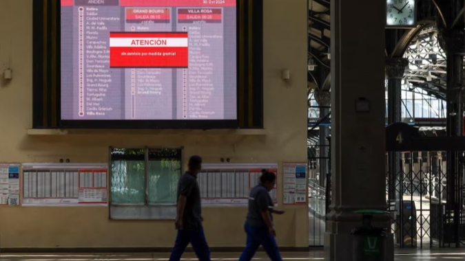Sindicatos de transportes da Argentina fazem greve contra medidas de austeridade de Milei