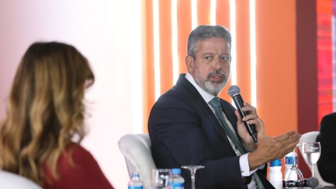 Lira: governo vai ter que dialogar para aprovar medidas de ajuste fiscal