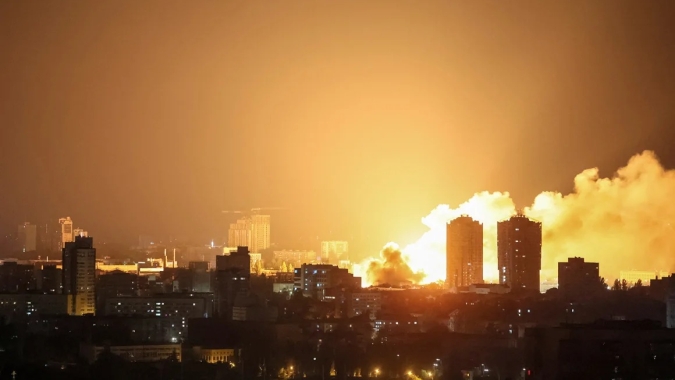 Ataques aéreos intensos da Rússia contra Ucrânia deixam 3 mortos e 49 feridos