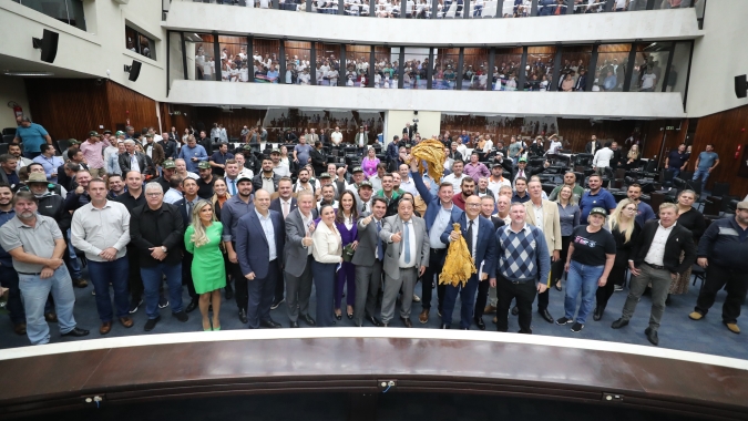 Amprotabaco propõe discussão técnica aos deputados do Paraná