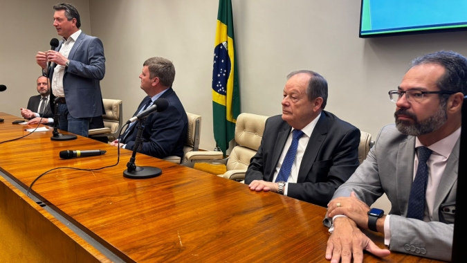 Fortalecimento da cadeia do tabaco marca encontro da Amprotabaco em Brasília