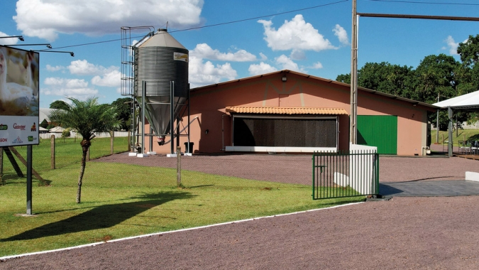 Remodelado, aviário escola do Sistema FAEP contribui para alavancar avicultura do Paraná