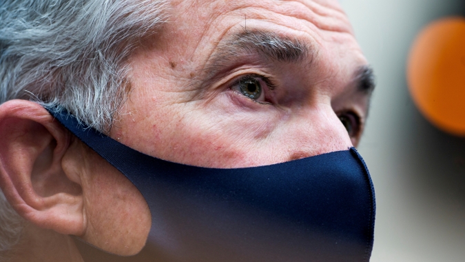 Powell vê ajustes em requerimento de capital e análise climática em agenda futura