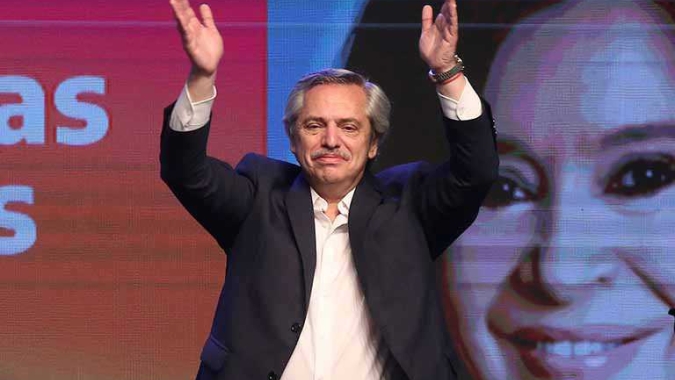 Fernández diz a Uruguai e Chile que epidemia no Brasil põe região em risco