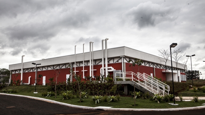 DuPont corta previsão de receita por demanda fraca