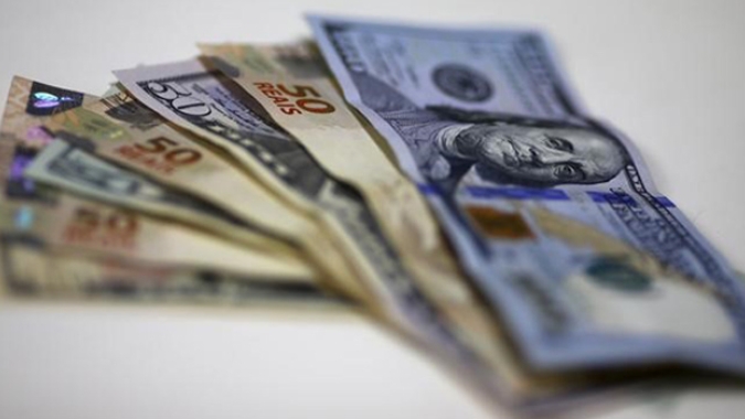 Câmbio se aproxima de fundamentos no 1º tri, mas FGV prevê maior desalinhamento à frente
