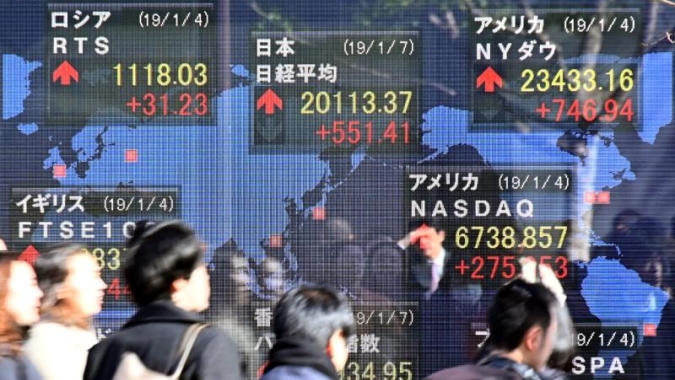 Ações da China caem com sentimento fraco; tecnologia pressiona mercado de Hong Kong