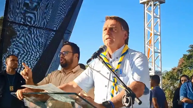 Bolsonaro garante fertilizantes para próxima safra do Brasil, apesar de guerra
