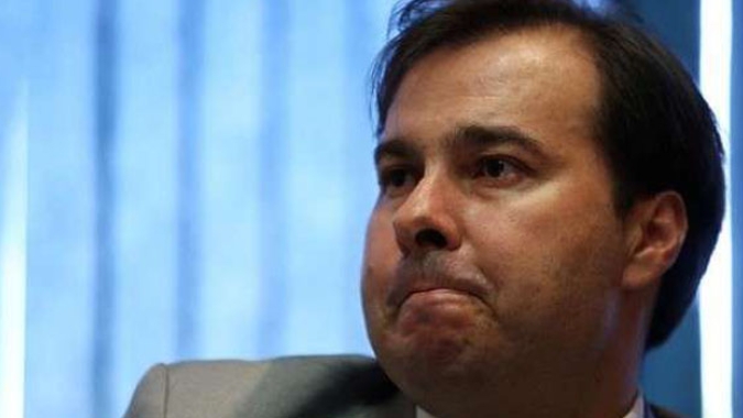 "Reforma tributária vai andar", diz Maia