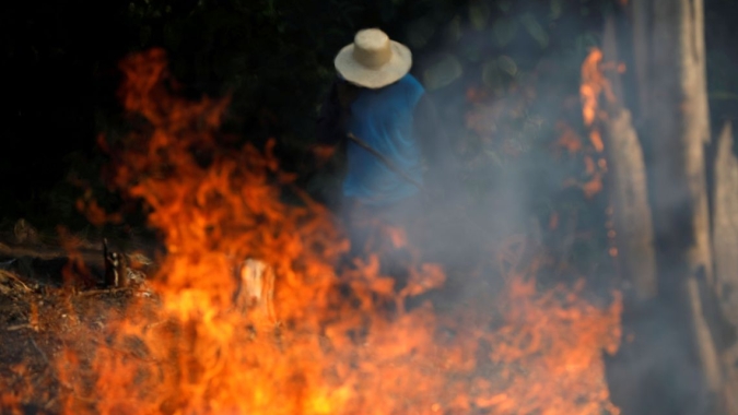 Chuva ajuda a controlar incêndios no oeste dos EUA