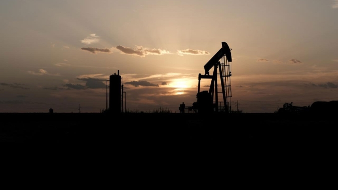 Petróleo cai após a maior perda anual desde 2020