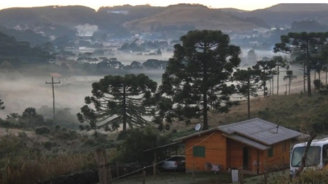 Frente fria derruba temperaturas e acende alerta para geadas no Sul do Brasil