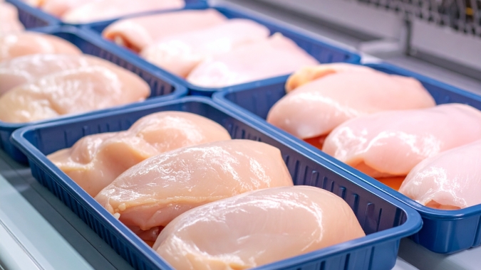 Exportações de carne de frango ganham ritmo em valor no início de 2026