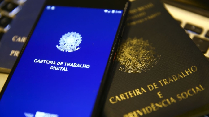 Desemprego registra queda em 22 unidades da federação