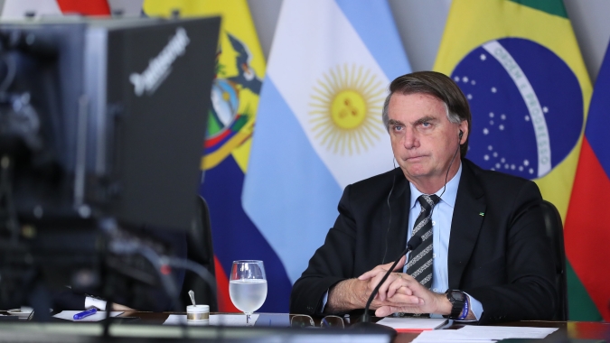 Bolsonaro está evoluindo de forma satisfatória e não tem previsão de alta, diz boletim médico