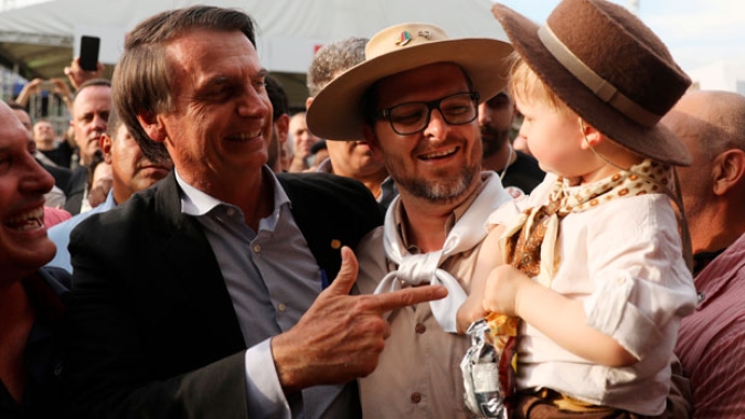 Bolsonaro diz que os Três Poderes devem ser respeitados, e alerta para o fim do Marco Temporal