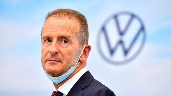 Carros elétricos serão lucrativos como motores a combustão antes do previsto, diz VW