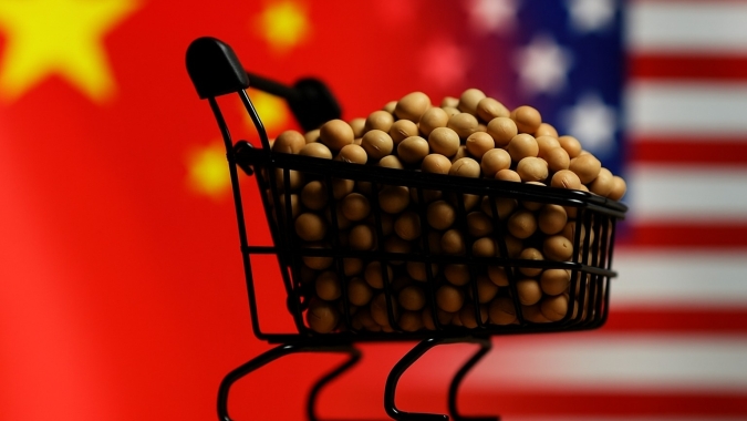 Soja dá sequência às fortes altas e sobe mais de 10 pts nesta 3ª com otimismo sobre China e EUA