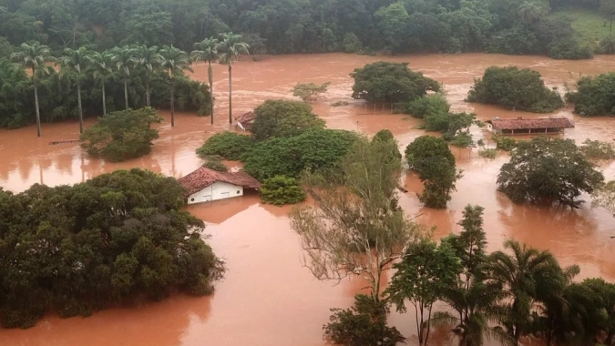 Chuvas deixaram 64 mortos na Zona da Mata Mineira, há cinco desaparecidos, dizem Bombeiros