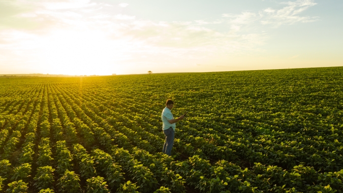 Lançamento do Indicador de Conectividade Rural (ICR), nova presidência e totens interativos - novidades da ConectarAGRO na Agrishow 2024