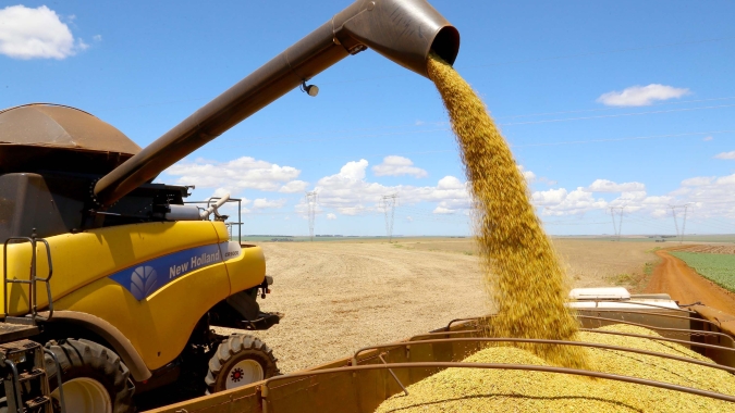 Guerra tarifária global pode virar oportunidade para produtos do Paraná, afirma Ratinho Junior