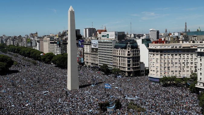 Na ressaca da festa da Copa do Mundo, realidade econômica da Argentina assusta