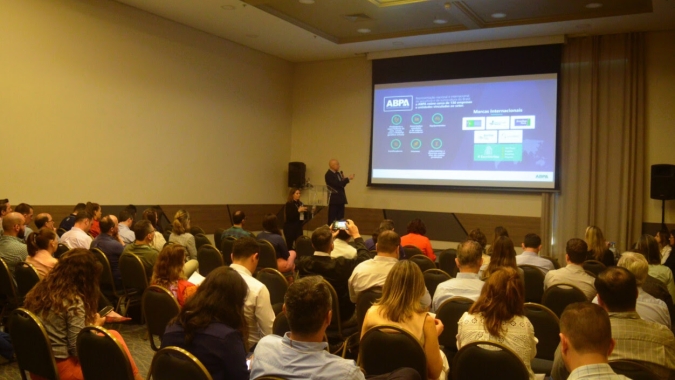 Conbrasfran 2024: Uma Conferência de união, superação, estratégias e perspectivas para a avicultura regional e nacional