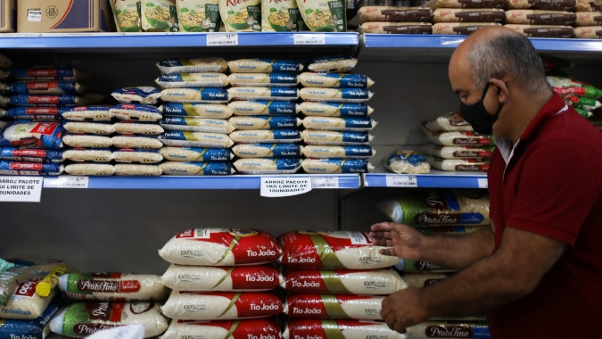 IPC-S desacelera queda para 0,57% em agosto, diz FGV