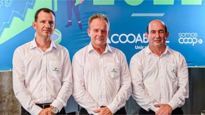 Cooabriel reelege diretoria