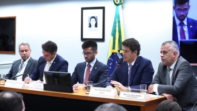 Câmara instala CPI para investigar MST; Ricardo Salles é relator