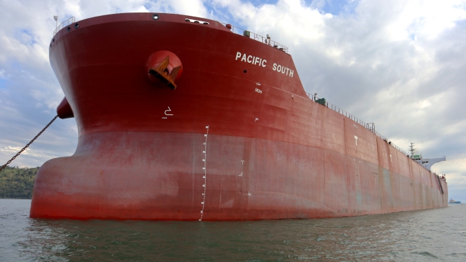Navio carrega volume recorde de 103 mil t de farelo de soja em Paranaguá