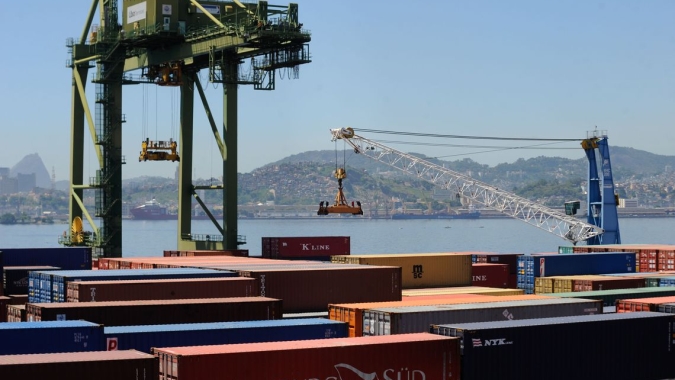 Exportações de soja, açúcar, café e petróleo do Brasil disparam em maio