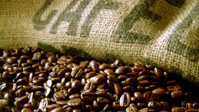 Café encerra a 2ªfeira com leves altas em NY de olho no clima brasileiro