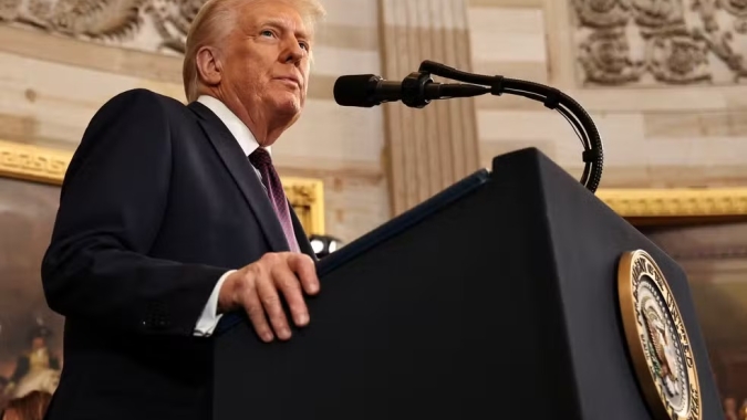 Trump delineia medidas de repressão na fronteira e operação de deportação em massa