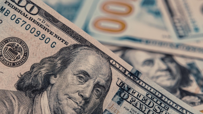 Dólar cai ante o real com expectativa de acordo entre EUA e Irã