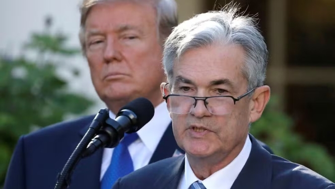 Reuters: O que se sabe sobre a possibilidade de Trump demitir chair do Fed
