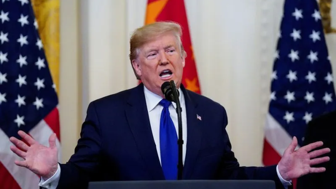 Trump diz que avalia forte aumento de tarifas sobre importações chinesas e que não tem motivo para se reunir com Xi