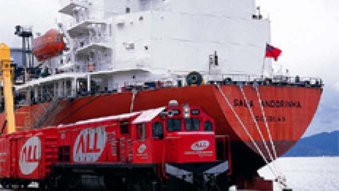 Porto de Paranaguá(PR) eleva movimentação de cargas por ferrovia