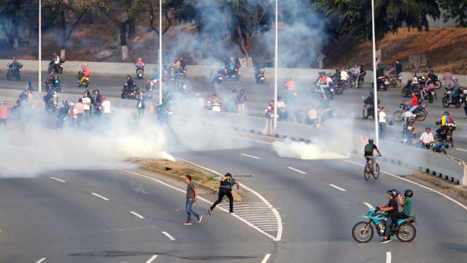 Tensão segue elevada na Venezuela após eleição contestada, com temor de mais prisões
