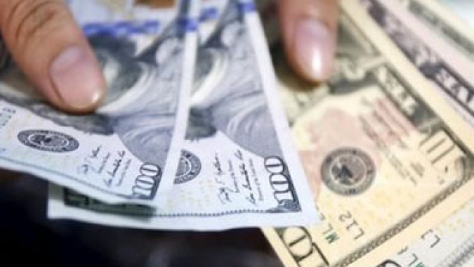 Dólar cai pela 5ª sessão, para baixo de R$5,50, em novo dia de ajustes